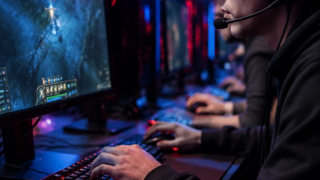 Your Ultimate Guide to Downloading Popular Multiplayer and Esports Games